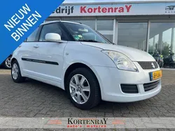 Wit, metallic lak Gebruikt 2010 Suzuki Swift Cool Hatchback | € 3.750 (Iets duurder)