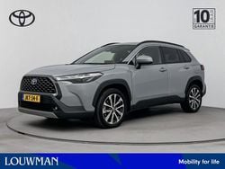 Manhattan grey metallic (grijs metallic) Gebruikt 2024 Toyota Corolla Cross Limited SUV | € 34.900 (Eerlijke prijs)