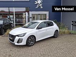 Wit Nieuw 2025 Peugeot 208 Style Hatchback | € 29.840 (Eerlijke prijs)