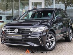 Zwart Gebruikt 2021 VW Tiguan R-line SUV | € 32.700 (Eerlijke prijs)