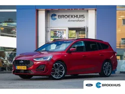 Rood, metallic lak Gebruikt 2024 Ford Focus ST-Line X Stationwagen | € 29.800 (Eerlijke prijs)