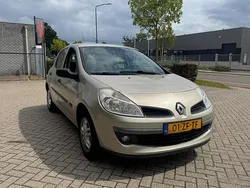 Beige Gebruikt 2008 Renault Clio R.S. Business Hatchback | € 1.250 (Goede deal)