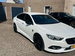 Wit Gebruikt 2017 Opel Insignia Hatchback | € 15.000 (Iets duurder)