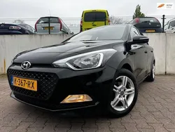 Zwart Gebruikt 2016 Hyundai i20 Hatchback | € 8.777 (Eerlijke prijs)