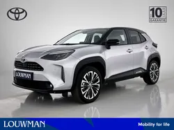 Zilver, metallic lak Gebruikt 2022 Toyota Yaris Cross Executive SUV | € 28.495 (Eerlijke prijs)