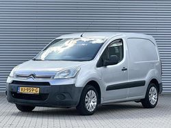 Metallic of parerlmoerlak two tone gris shark / noir onyx Gebruikt 2014 Citroën Berlingo Comfort MPV | € 4.400 (Eerlijke prijs)