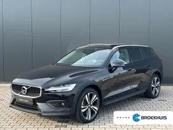 Zwart Gebruikt 2021 Volvo V60 CC Pro Stationwagen | € 34.940 (Goede deal)