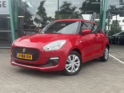 Rood Gebruikt 2020 Suzuki Swift Comfort Hatchback | € 13.850 (Eerlijke prijs)