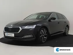 Zwart Gebruikt 2020 Skoda Octavia Style Stationwagen | € 26.400 (Iets duurder)