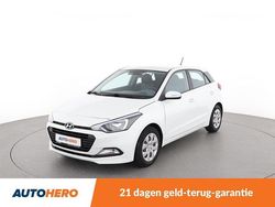 Wit Gebruikt 2017 Hyundai i20 Classic Hatchback | € 9.549 (Eerlijke prijs)