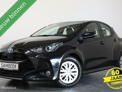 Zwart Gebruikt 2024 Toyota Yaris Business Edition Hatchback | € 22.400 (Goede deal)