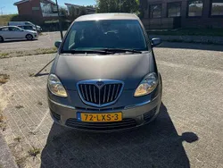 Grijs Gebruikt 2010 Lancia Musa S MPV | € 3.450 (Eerlijke prijs)