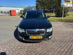 Zwart Gebruikt 2012 Skoda Superb Business Line Stationwagen | € 5.750 (Eerlijke prijs)