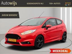 Oranje Gebruikt 2016 Ford Fiesta ST Hatchback | € 9.995 (Goede deal)