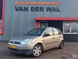 Grijs Gebruikt 2002 Ford Fiesta Ambiente Hatchback | € 650 (Goede deal)