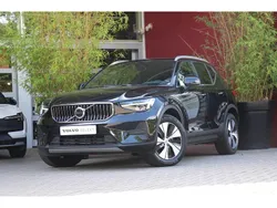 Zwart Gebruikt 2023 Volvo XC40 Inscription SUV | € 36.900 (Goede deal)