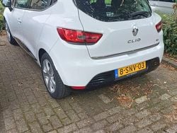 Wit Gebruikt 2013 Renault Clio IV Expression Hatchback | € 2.995 (Super prijs)