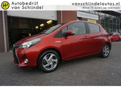 Rood Gebruikt 2015 Toyota Yaris Hybrid Hatchback | € 11.945 (Goede deal)