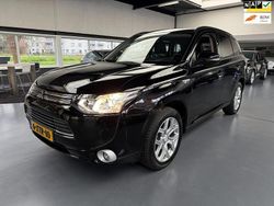 Zwart Gebruikt 2014 Mitsubishi Outlander P-HEV Edition SUV | € 8.950 (Goede deal)