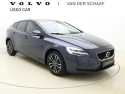 Blauw, metallic lak Gebruikt 2018 Volvo V40 Stationwagen | € 14.900 (Eerlijke prijs)