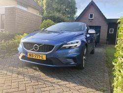 Blauw Gebruikt 2017 Volvo V40 Business Edition MPV | € 16.995 (Goede deal)