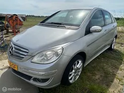 Grijs Gebruikt 2006 Mercedes B180 MPV | € 850
