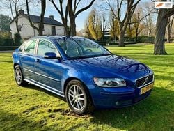 Blauw (metallic) Gebruikt 2007 Volvo S40 Summum Sedan | € 4.950 (Super prijs)