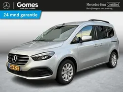 Zilver Gebruikt 2023 Mercedes 180 Sedan | € 47.950