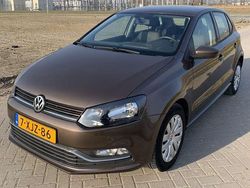 Bruin Gebruikt 2014 VW Polo Comfortline Hatchback | € 4.200 (Goede deal)