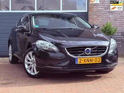 Zwart Gebruikt 2014 Volvo V40 Momentum Stationwagen | € 11.940 (Eerlijke prijs)