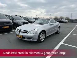 Grijs, metallic lak Gebruikt 2006 Mercedes SLK200 Cabriolet | € 9.990 (Eerlijke prijs)