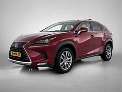 Rood Gebruikt 2017 Lexus NX300h Luxury Line SUV | € 31.745 (Eerlijke prijs)