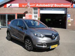 Grijs Gebruikt 2017 Renault Captur Dynamique SUV | € 12.500 (Eerlijke prijs)