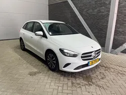 Wit Gebruikt 2019 Mercedes B180 Business MPV | € 20.800 (Eerlijke prijs)