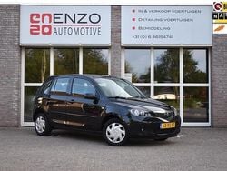 Zwart Gebruikt 2007 Mazda 2 Touring MPV | € 2.995 (Iets duurder)