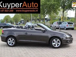 Bruin Gebruikt 2011 VW Eos Highline Cabriolet | € 8.950 (Iets duurder)