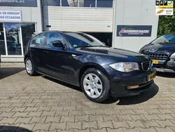 Zwart, metallic lak Gebruikt 2010 BMW 118 Hatchback | € 3.450 (Eerlijke prijs)