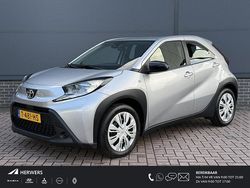 Grijs Gebruikt 2023 Toyota Aygo X Play SUV | € 15.885