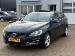 Blauw Gebruikt 2015 Volvo V60 R-Design Stationwagen | € 6.950