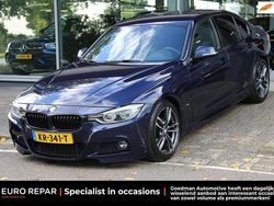 Blauw, metallic lak Gebruikt 2016 BMW 330e M Sport Sedan | € 14.995 (Eerlijke prijs)
