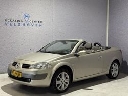 Beige Gebruikt 2005 Renault Mégane Cabriolet Luxe Cabriolet | € 2.300 (Eerlijke prijs)