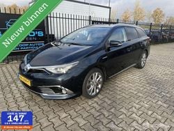 Grijs Gebruikt 2015 Toyota Auris Hybrid Hatchback | € 8.950 (Iets duurder)