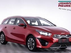 Rood Gebruikt 2022 Kia Ceed Hatchback | € 22.690 (Eerlijke prijs)