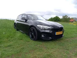 Zwart Gebruikt 2018 BMW 120 Executive Hatchback | € 19.000 (Goede deal)
