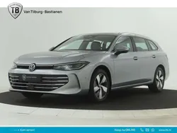 Grijs Gebruikt 2024 VW Passat Business Stationwagen | € 43.940