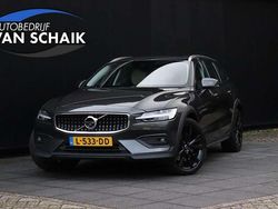 Grijs Gebruikt 2021 Volvo V60 CC Pro Stationwagen | € 42.850
