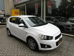 Wit Gebruikt 2012 Chevrolet Aveo LTZ Hatchback | € 5.900 (Duur)