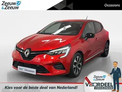 Rouge flamme nnp Gebruikt 2022 Renault Clio V Evolution Hatchback | € 12.435 (Eerlijke prijs)