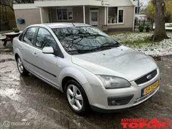 Grijs Gebruikt 2007 Ford Focus Futura Sedan | € 1.950 (Eerlijke prijs)