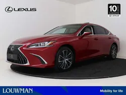 Rood Gebruikt 2025 Lexus ES300 Business Edition Sedan | € 59.950 (Eerlijke prijs)